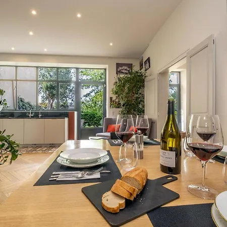 펜션 Escale Rochelaise, Urbain Avec Bain Nordique Et Sauna Tonneau