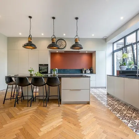 Escale Rochelaise, Urbain Avec Bain Nordique Et Sauna Tonneau La Rochelle (Charente-Maritime)