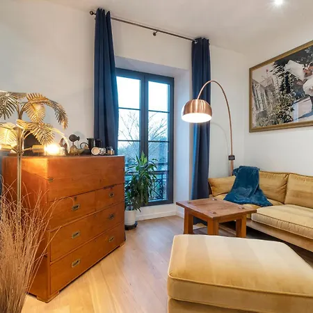 Holiday home Escale Rochelaise, Urbain Avec Bain Nordique Et Sauna Tonneau *