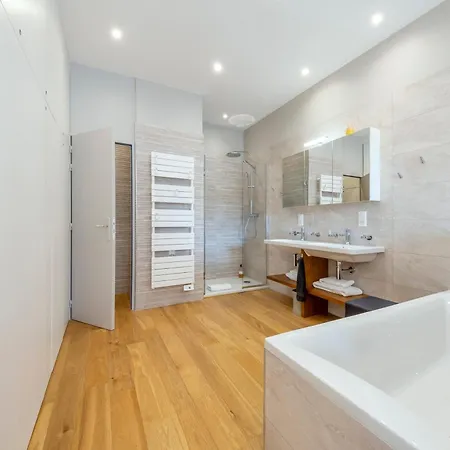 Escale Rochelaise, Urbain Avec Bain Nordique Et Sauna Tonneau 펜션